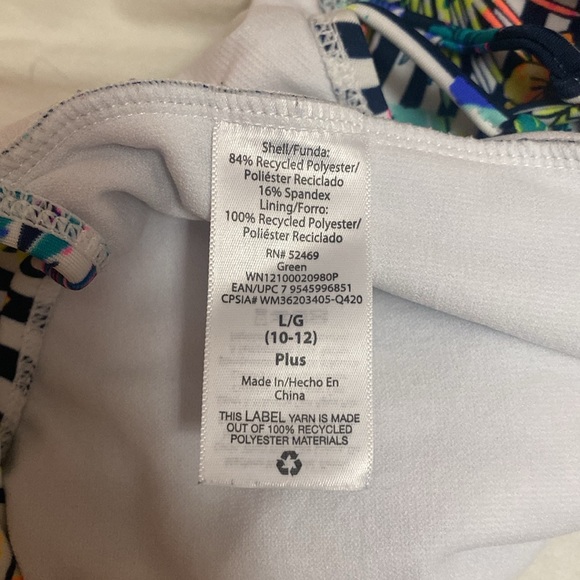 Girls One Piece Bathing Suit / Swimsuit - Picture 6 of 6